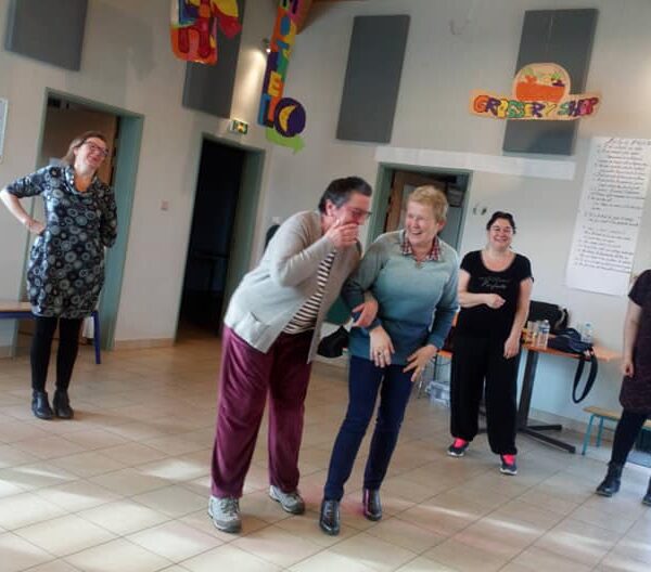 afac-yoga-du-rire-3 Yoga du rire - Dordives Sud Seine et Marne et Loiret