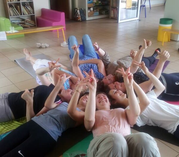 afac-yoga-du-rire-5 Yoga du rire - Dordives Sud Seine et Marne et Loiret