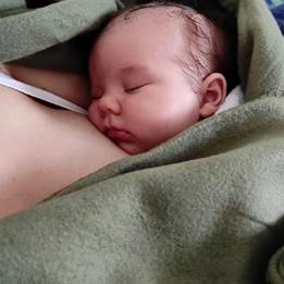 afac-bain-enveloppe-nourrisson-4 Bain enveloppé du nourrisson entre Nemours et Montargis